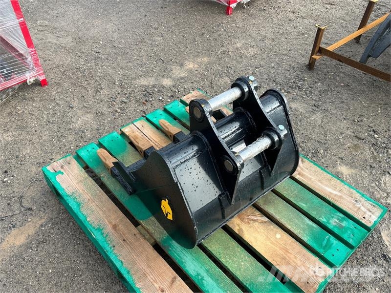 Trojan 35CL 23 in Q/C Digging Excavator Bucket - Fits Cat Benne