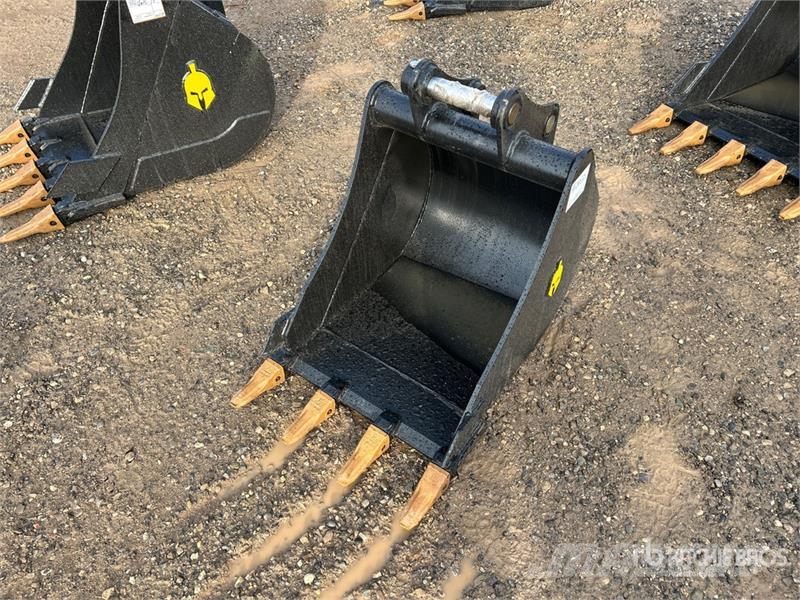 Trojan 35CL 24 in Digging Excavator Bucket - Fits Cat 303 Benne