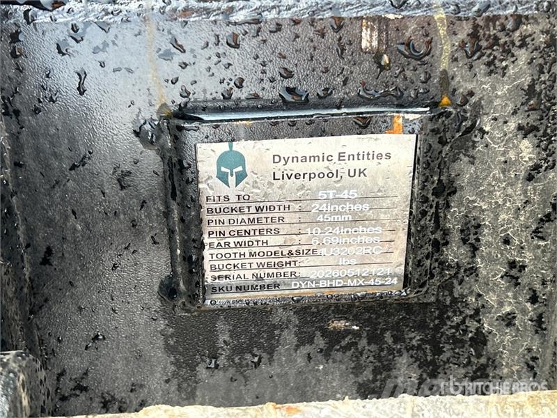 Trojan 35CL 24 in Digging Excavator Bucket - Fits Cat 303 Benne