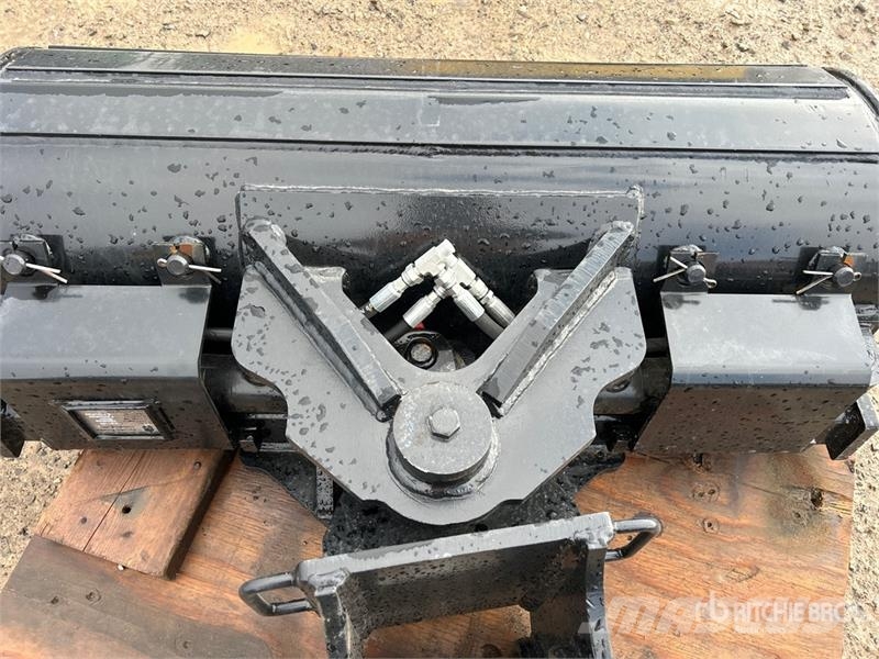Trojan 35CL 42 in Tilting Excavator Bucket - Fits Cat 303 Benne