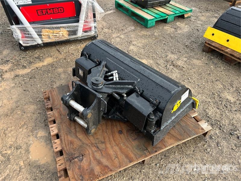 Trojan 35CL 42 in Tilting Excavator Bucket - Fits Cat 303 Benne