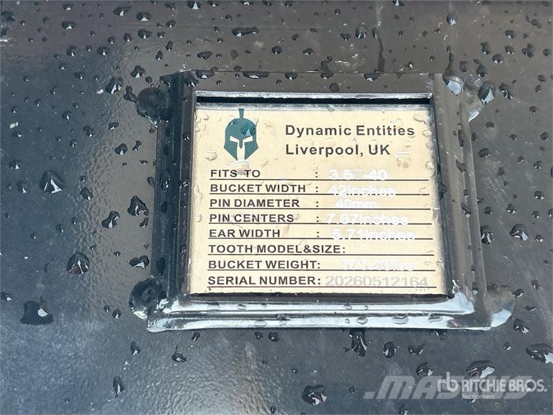 Trojan 35CL 42 in Tilting Excavator Bucket - Fits Cat 303 Benne