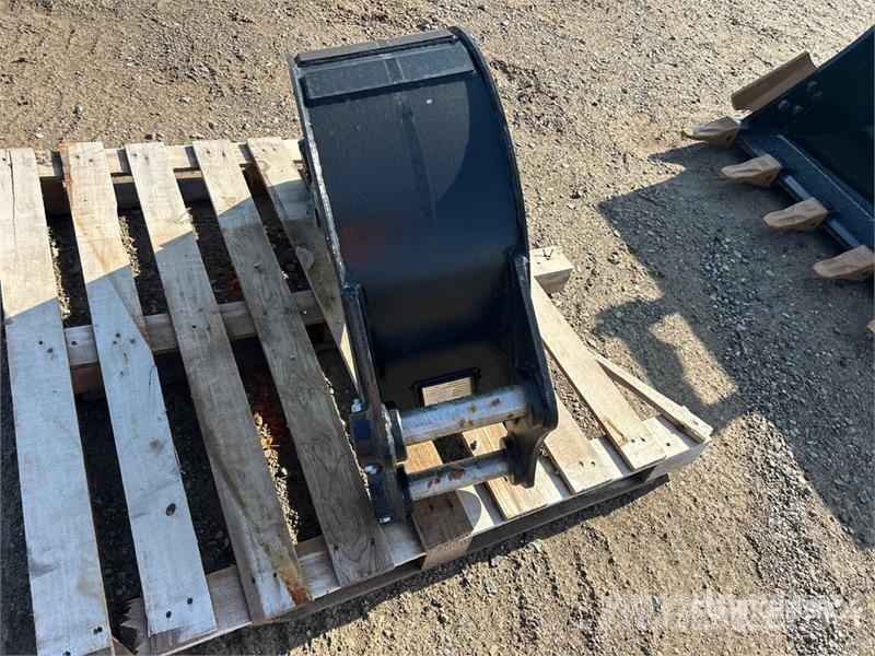 Trojan 50CL 12 in Q/C Digging Excavator Bucket - Fits Cat Schaufeln