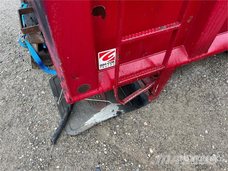 Truck Dump Body Tipper trucks