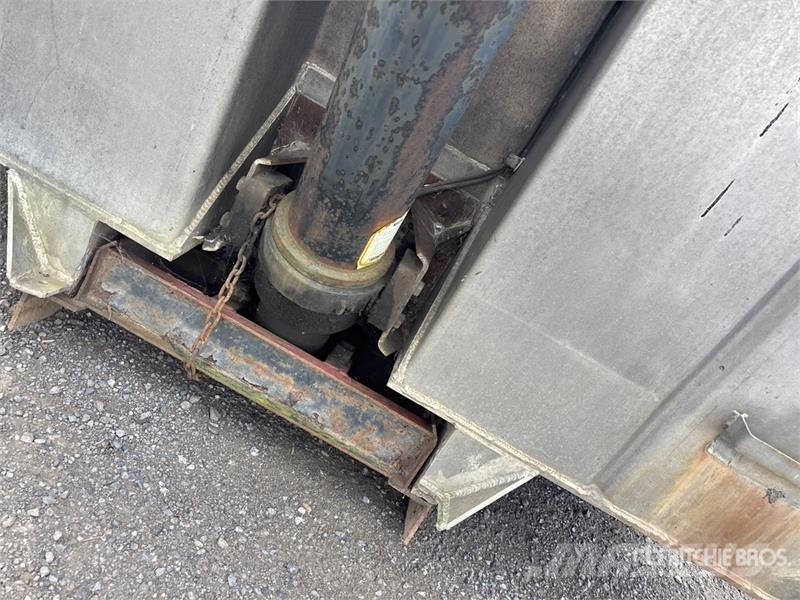 Truck Dump Body Tipper trucks