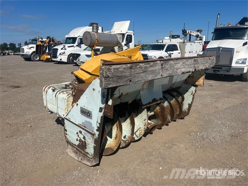  Twin Disc C111E4-RG3 8 ft 5 in Snow Blower 掃雪機
