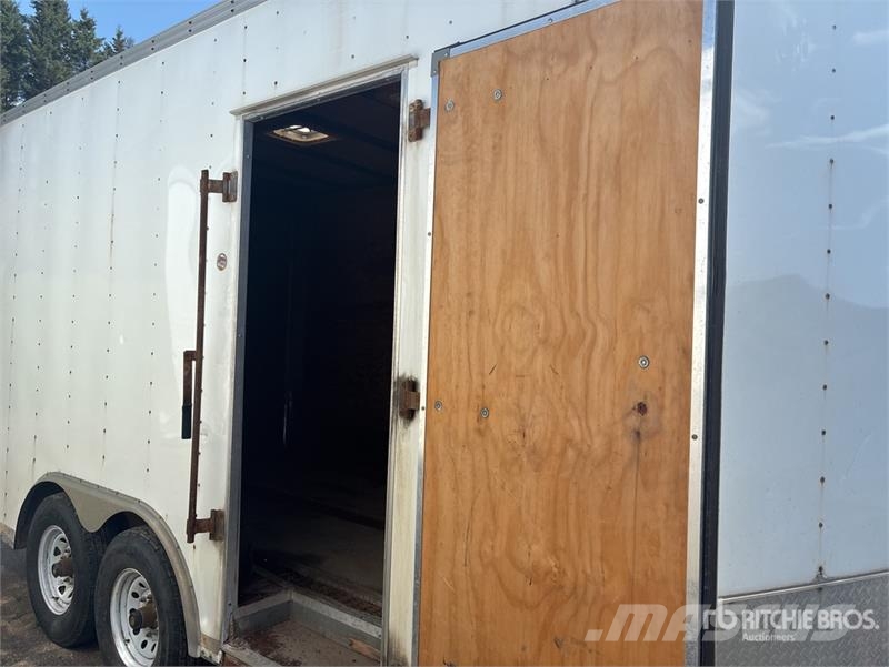 United Trailers 14 ft T/A Enclosed Trailer Gesloten opbouw trailers