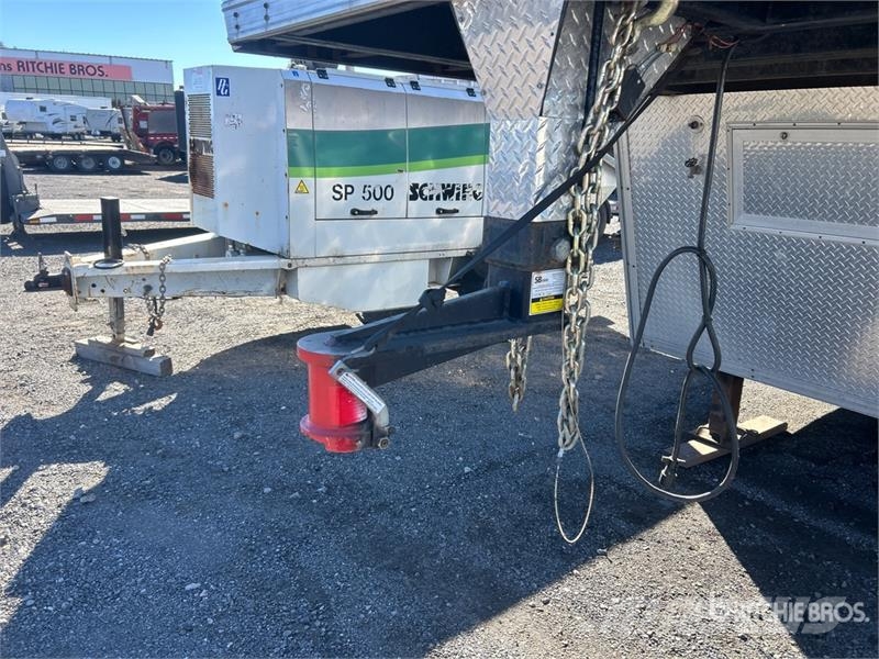 United URS 38 ft Tri/A Gooseneck Insulated Enclosed Trail Prikolice zabojniki
