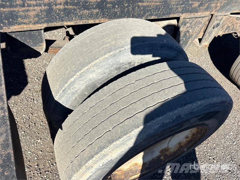 Universal 400 Quad/A Roll-Off Trailer Tandem Prikolice