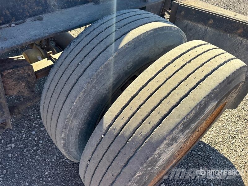 Universal 400 Quad/A Roll-Off Trailer Tandem Prikolice