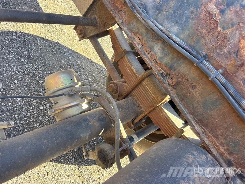 Universal 400 Quad/A Roll-Off Trailer Tandem Prikolice