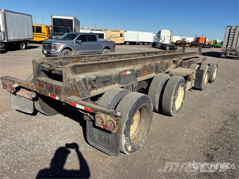 Universal 400 Quad/A Roll-Off Trailer Tandem Prikolice