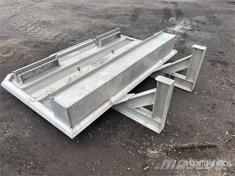 Universal Headache Rack - Fits Truck Otros componentes
