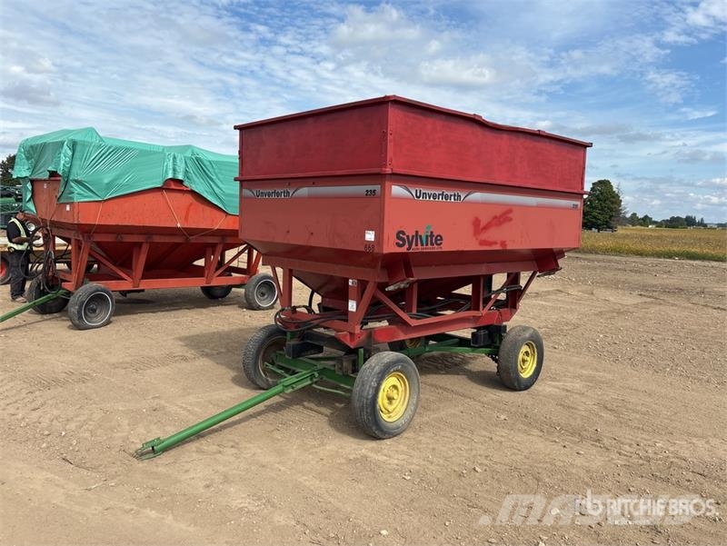 UNVERFERTH 235 235 bu T/A Grain Wagon Причепи перевантажувачі зерна