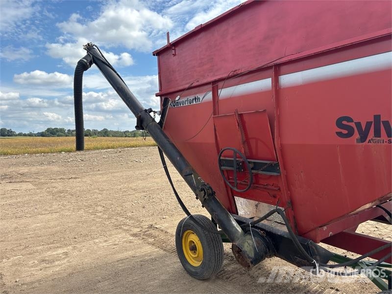 UNVERFERTH 235 235 bu T/A Grain Wagon Причепи перевантажувачі зерна