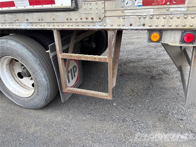 Utility 36 ft x 102 in T/A Refrigerated Trailer 冷凍冷蔵トレーラー