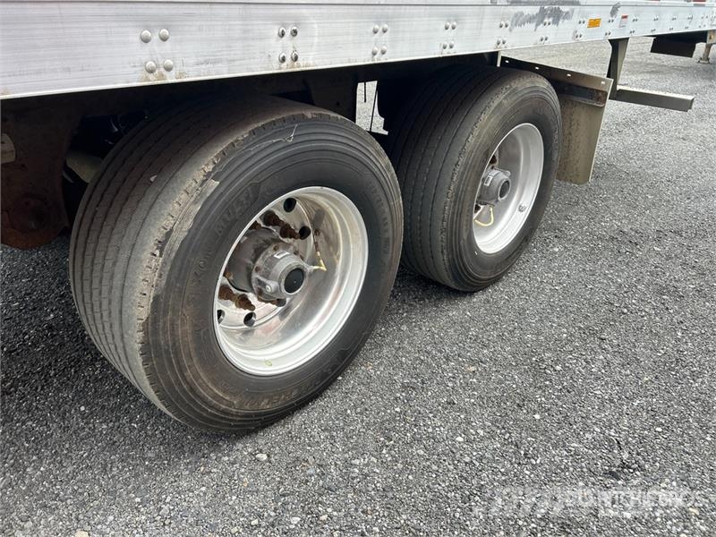 Utility 4000D-X Box Trailers