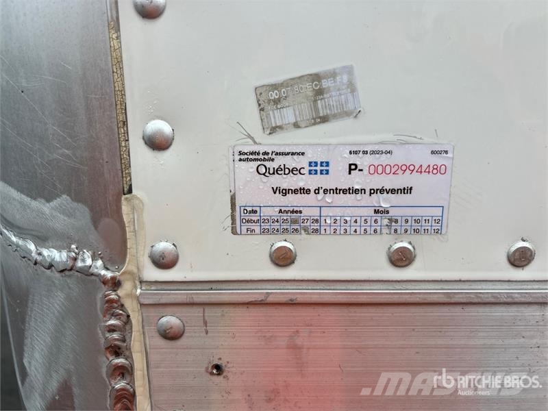 Utility 4000D-X Dobozos pótkocsik
