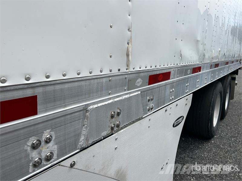 Utility 4000D-X Box Trailers