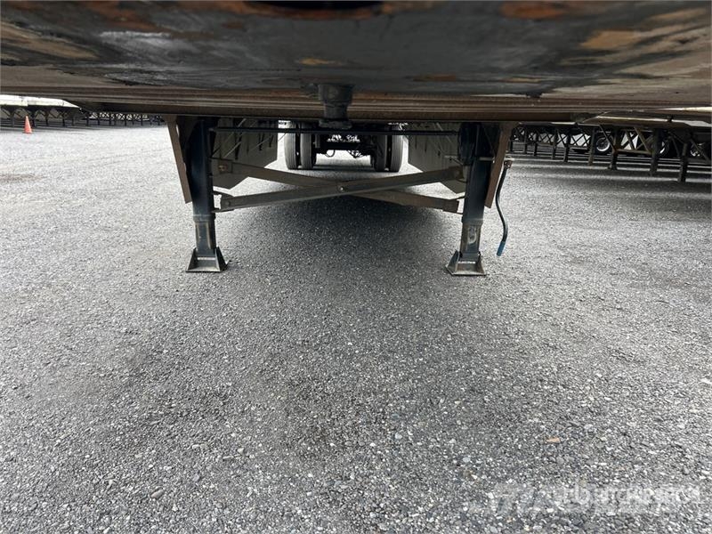Utility 4000D-X Gesloten opbouw trailers