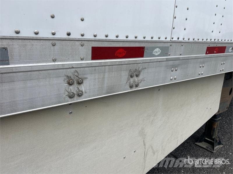 Utility 4000D-X Gesloten opbouw trailers