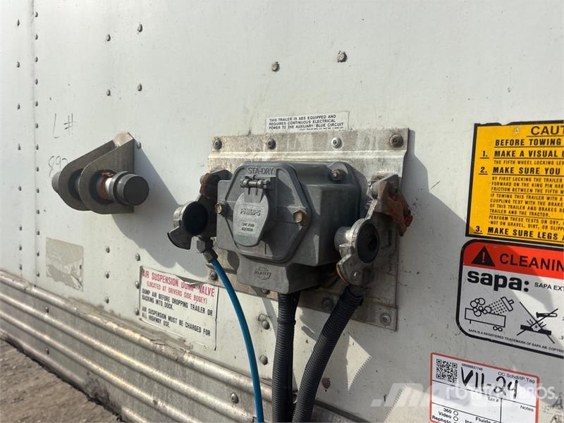 Utility 4000D-X Kapali kasa treylerler