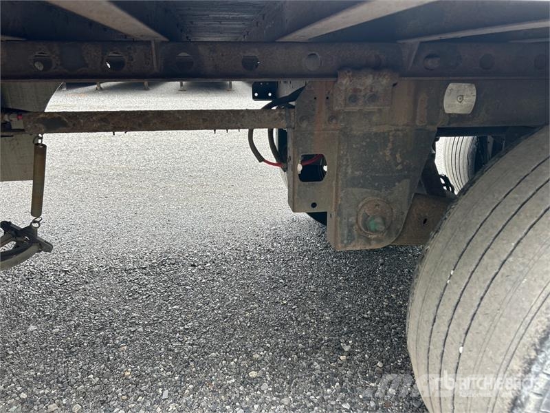 Utility 4000D-X Box Trailers