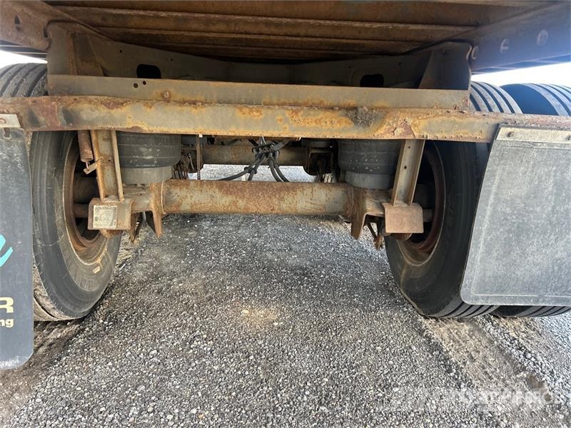 Utility 4000D-X Gesloten opbouw trailers