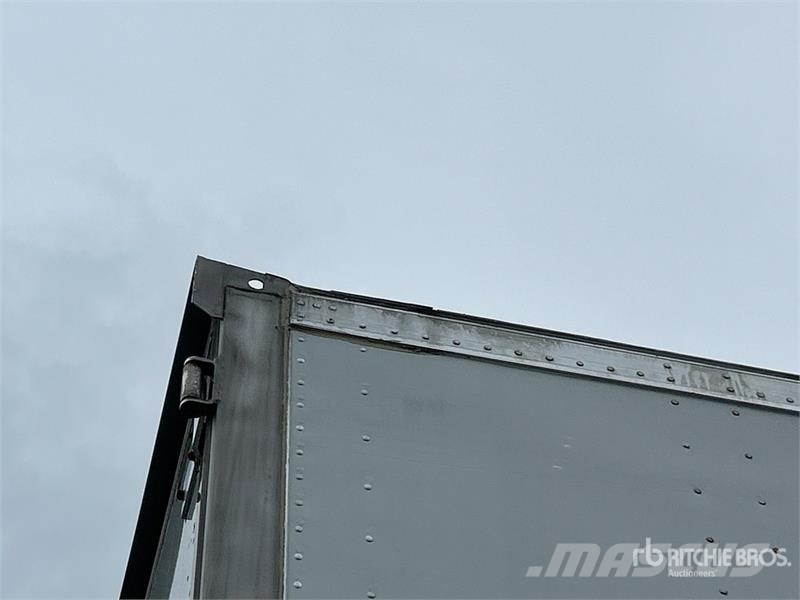 Utility 4000D-X Box Trailers