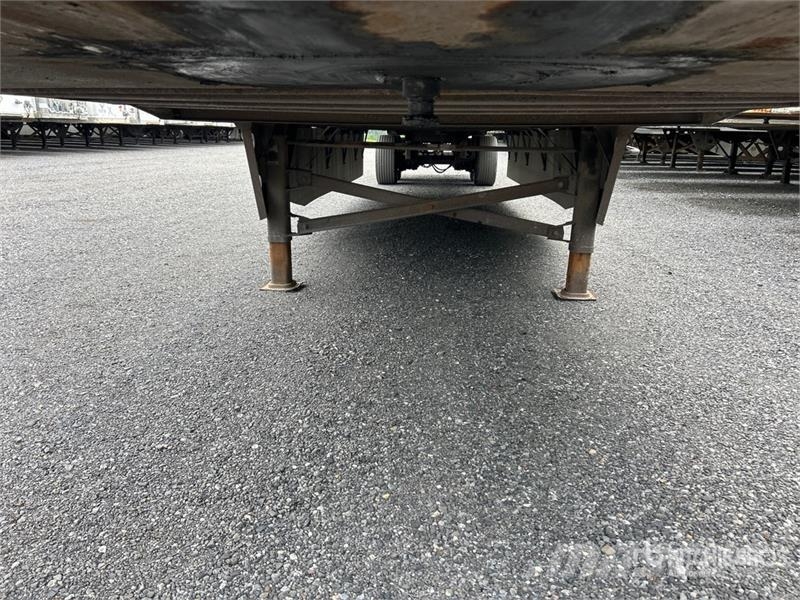 Utility 4000D-X Box Trailers