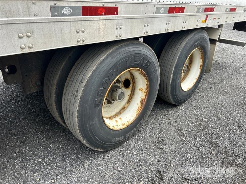 Utility 4000D-X Gesloten opbouw trailers