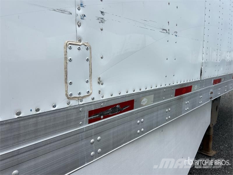 Utility 4000D-X Box Trailers
