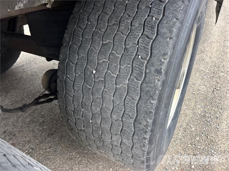 Utility 53 ft T/A Van Trailer Причепи-фургони