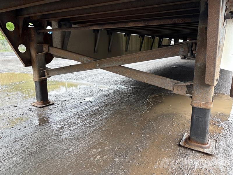 Utility 53 ft x 102 in T/A Van Trailer مقطورات ذات هيكل صندوقي