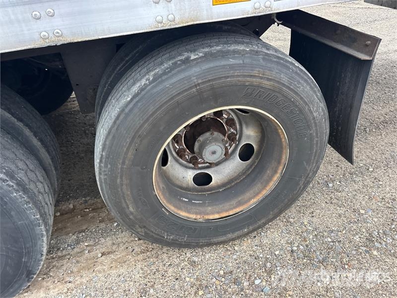 Utility 53 ft x 102 in T/A Van Trailer مقطورات ذات هيكل صندوقي