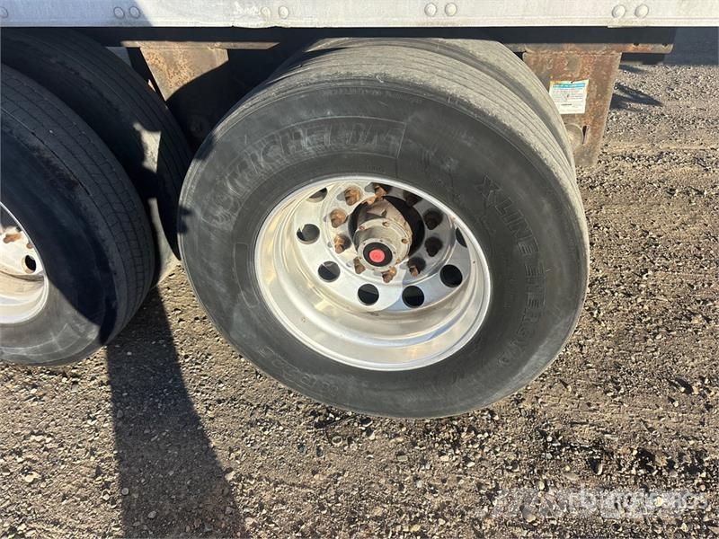 Utility 53 ft x 102 in T/A Refrigerated Trailer Semi Reboques Isotérmicos