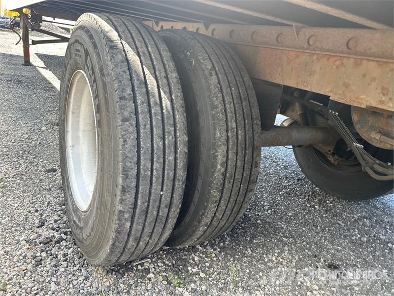 Utility 53 ft x 102 in Tri/A Van Trailer Remorque Fourgon