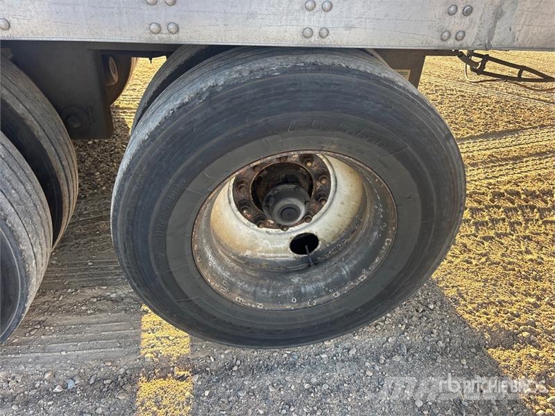 Utility 53 ft x 102 in T/A Van Trailer Van Body Trailers