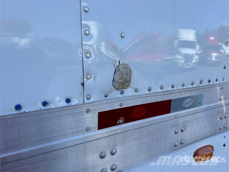 Utility 53 ft x 102 in T/A Van Trailer Box body trailers