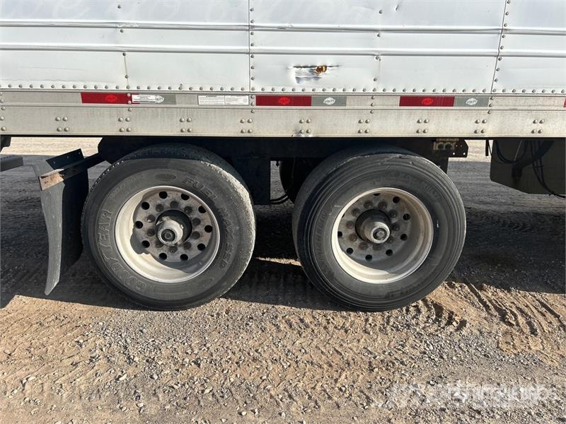 Utility 53 ft x 102 in T/A Refrigerated Trailer نصف مقطورات بدرجة حرارة قابلة للضبط