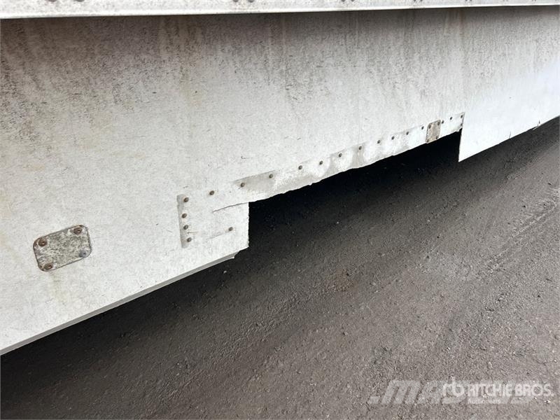 Utility 53 ft x 102 in T/A Van Trailer مقطورات ذات هيكل صندوقي