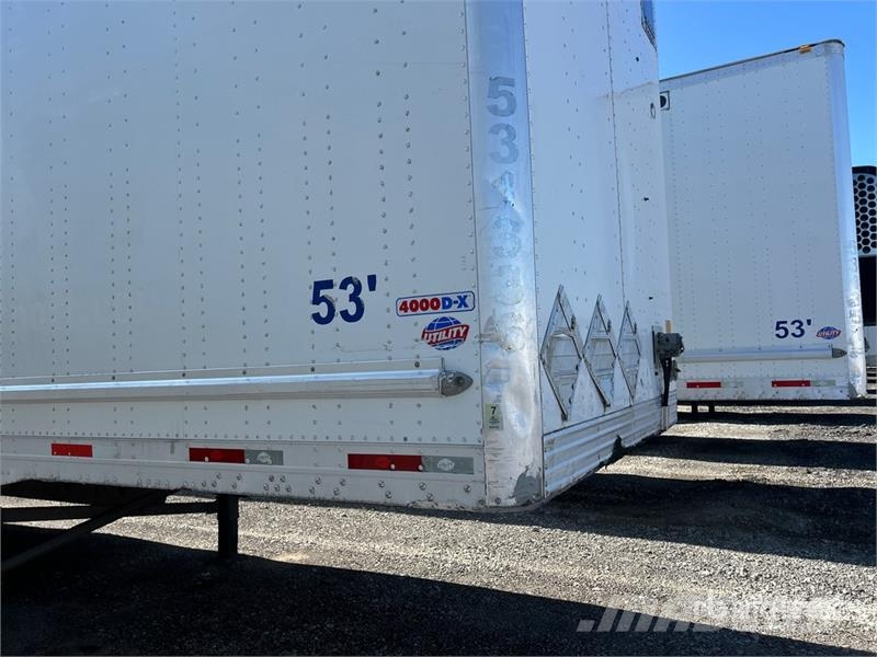 Utility 53 ft x 102 in T/A Van Trailer Dobozos pótkocsik
