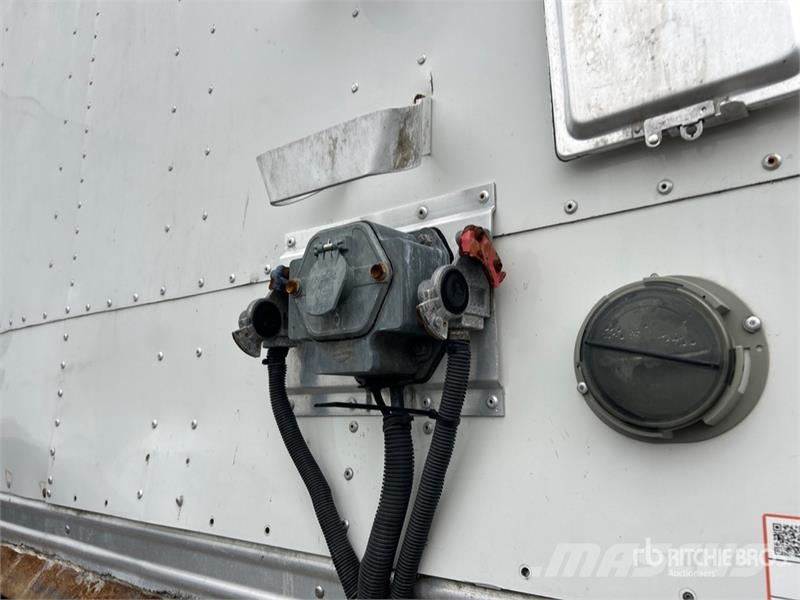 Utility 53 ft x 102 in T/A Van Trailer Box Trailers