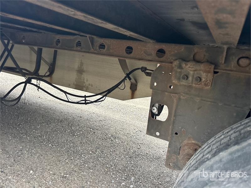 Utility 53 ft x 102 in T/A Van Trailer مقطورات ذات هيكل صندوقي