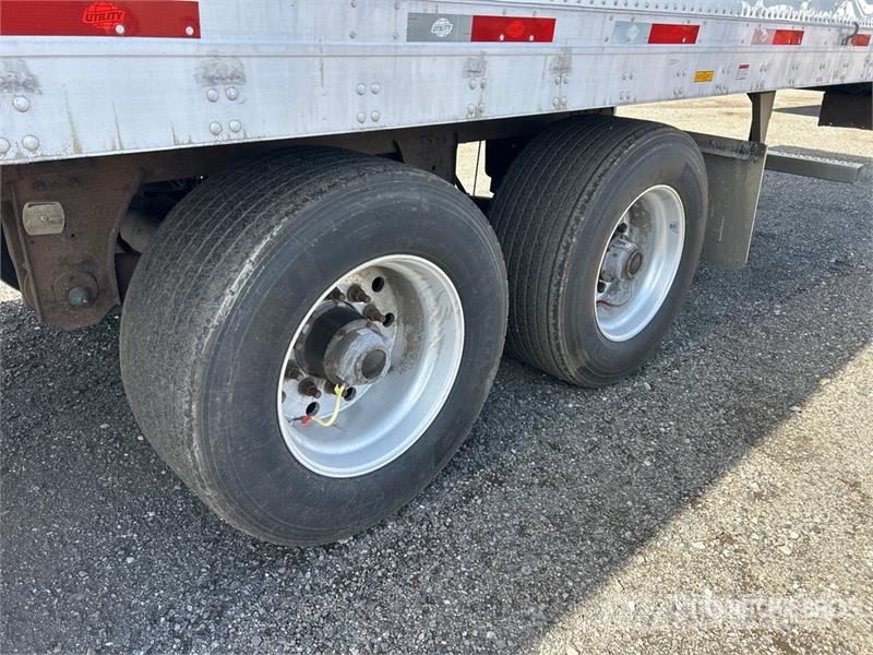Utility 53 ft x 102 in T/A Van Trailer مقطورات ذات هيكل صندوقي