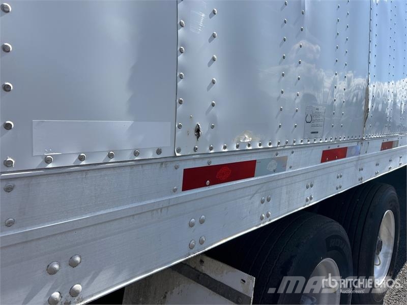 Utility 53 ft x 102 in T/A Van Trailer مقطورات ذات هيكل صندوقي