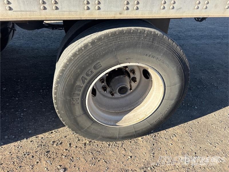 Utility 53 ft x 102 in Tri/A Van Trailer Skappåbygg