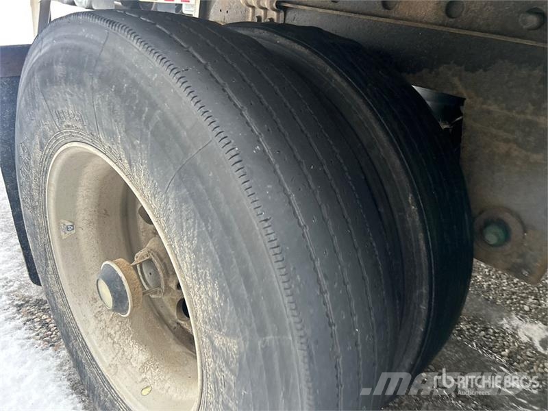 Utility 53 ft x 102 in T/A Van Trailer 箱體拖車