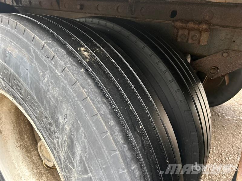 Utility 53 ft x 102 in T/A Van Trailer 箱體拖車