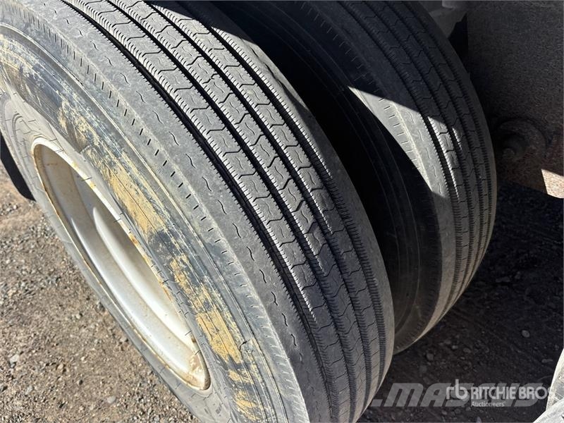 Utility 53 ft x 102 in T/A Van Trailer Dengtos priekabos